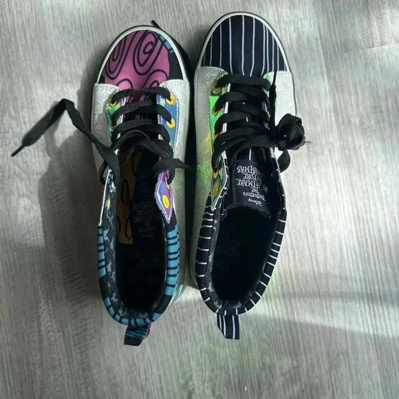 Nightmare before Christmas sneakers women's size 8 - Picture 3 of 6